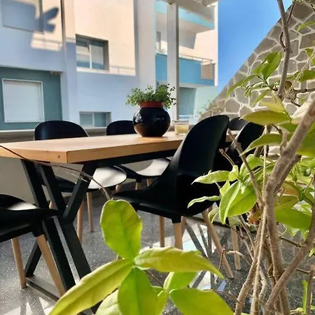 Apartment Lovely By The Beach *